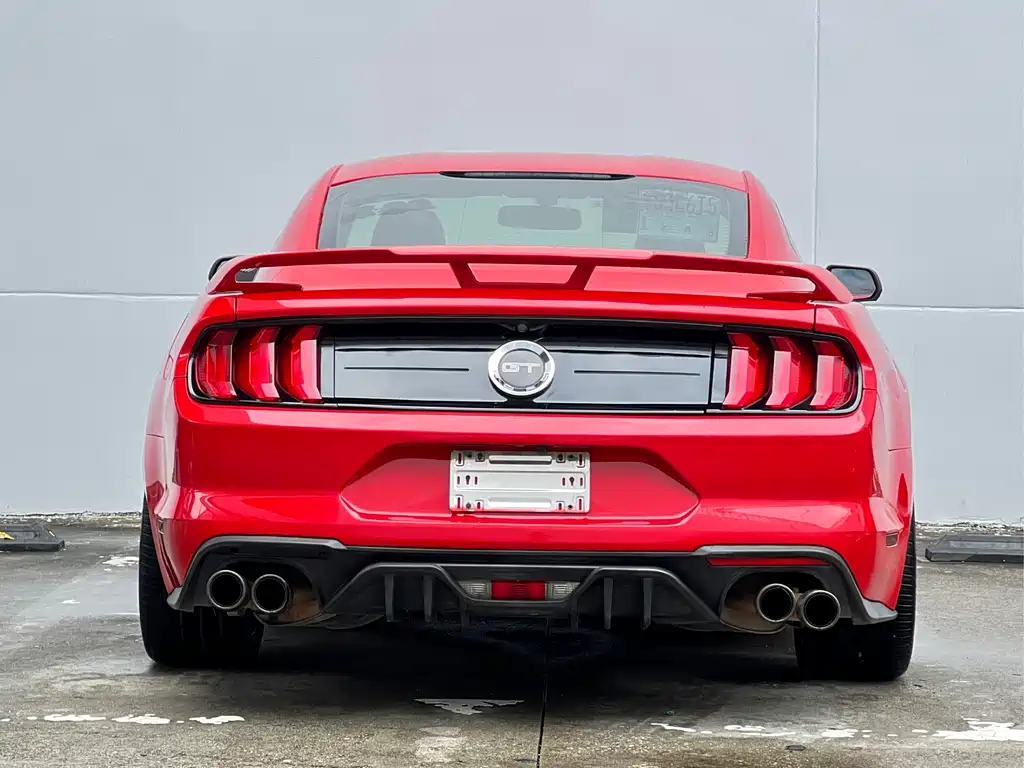 Ford Mustang 2019 — фото 13