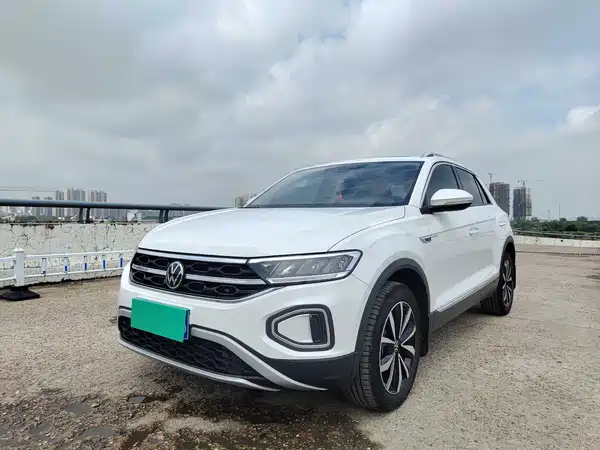Volkswagen T-Roc 2025