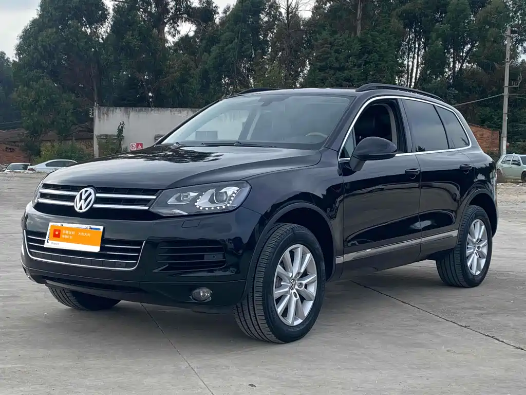 Volkswagen Touareg 2014 — фото 1