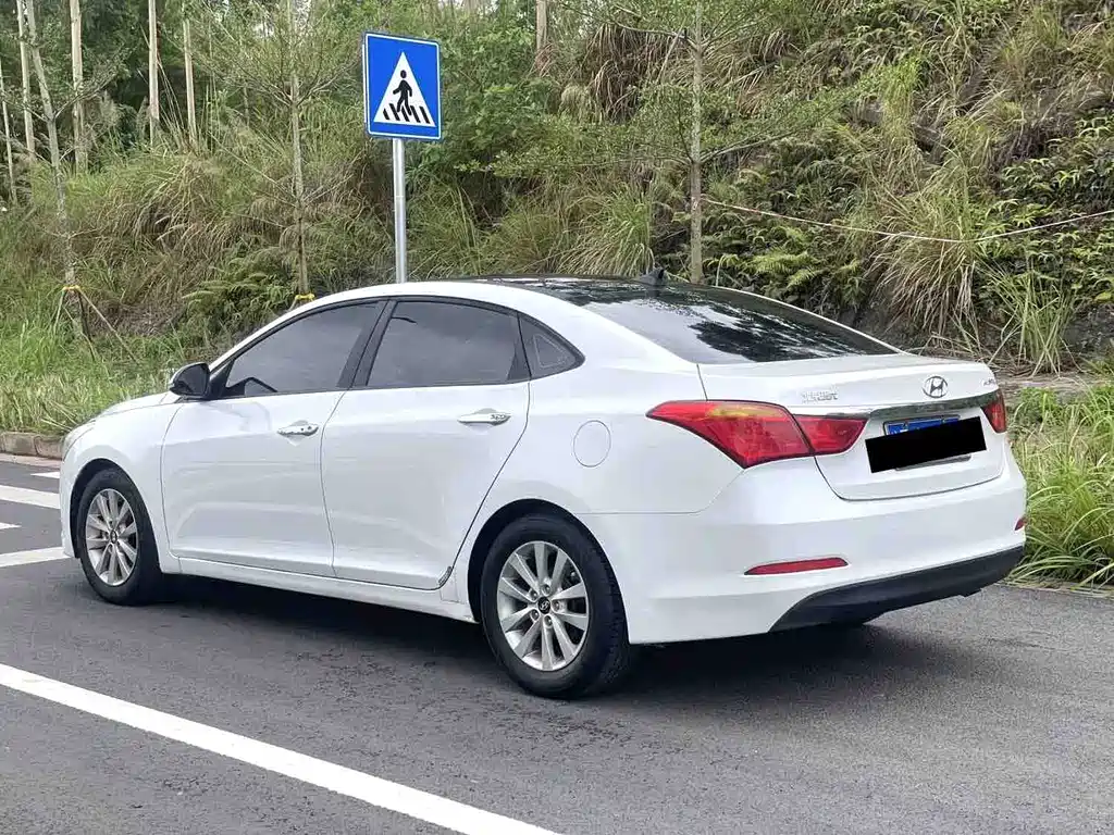 Hyundai Mistra 2015