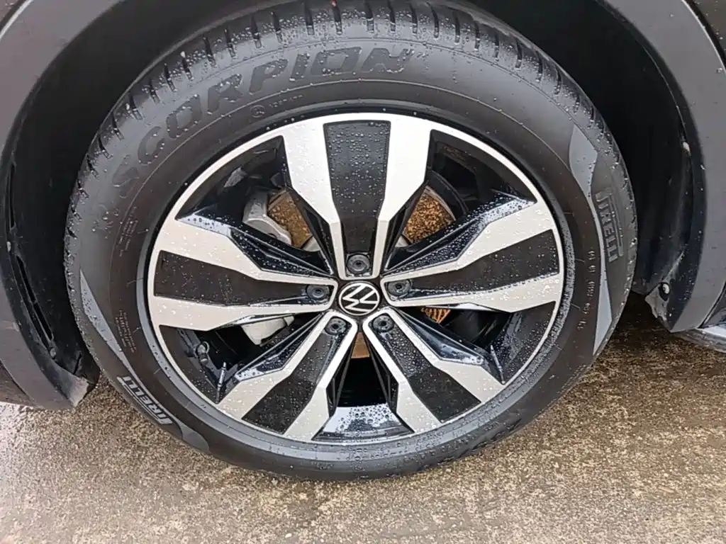 Volkswagen Tiguan L 2022 — фото 23