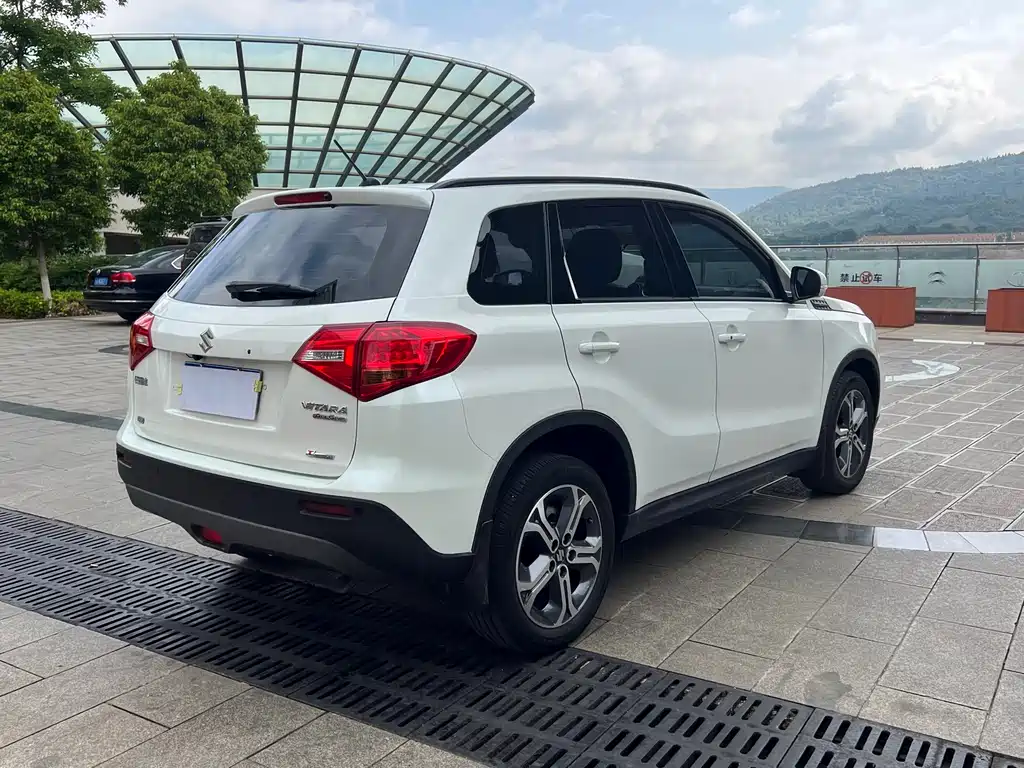 Suzuki Vitara 2018 — фото 8