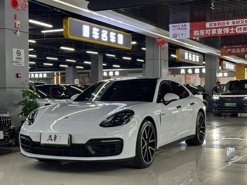 Porsche Panamera Hybrid 2022