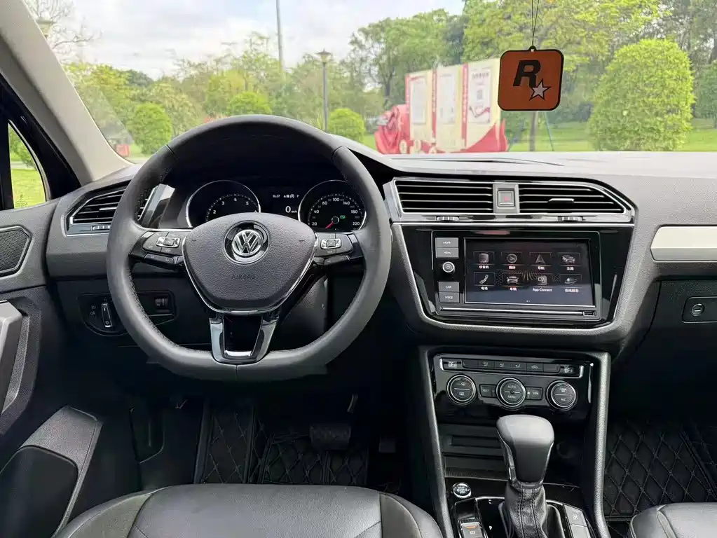 Volkswagen Tiguan L 2019 — фото 10