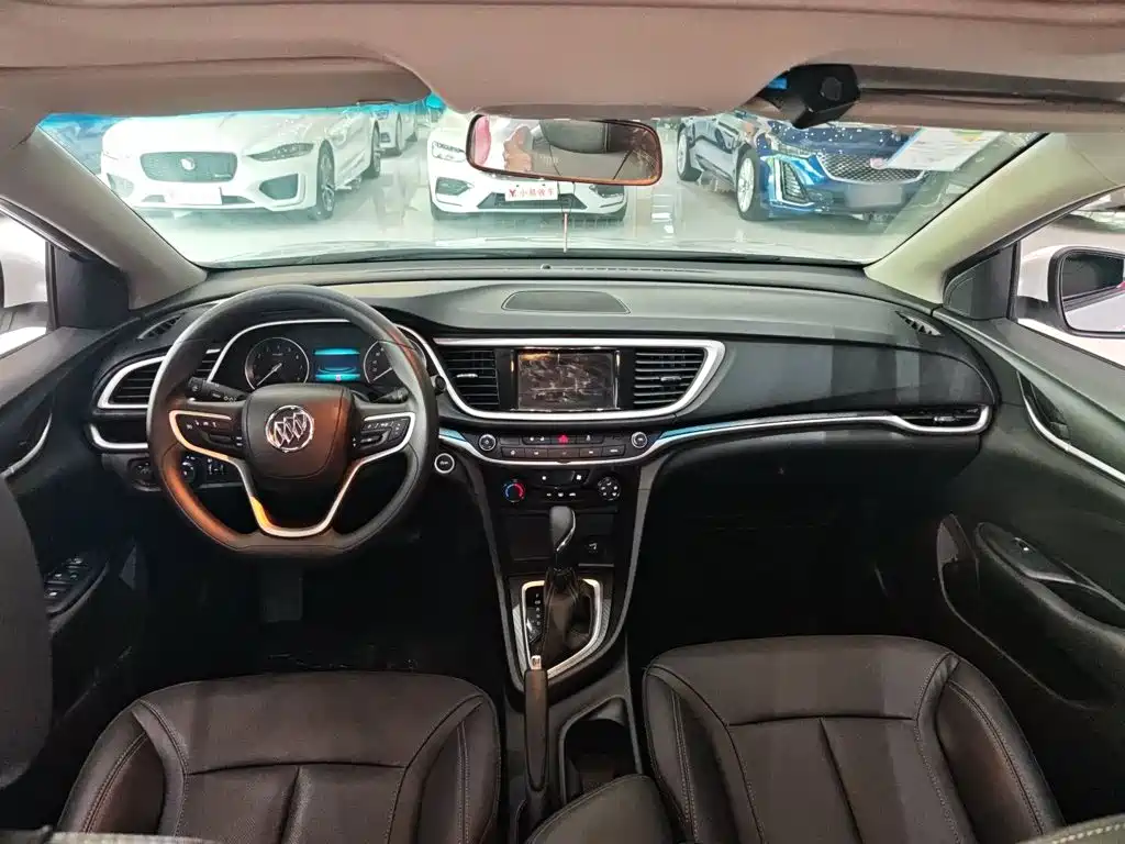 Buick Excelle 2022 — фото 13