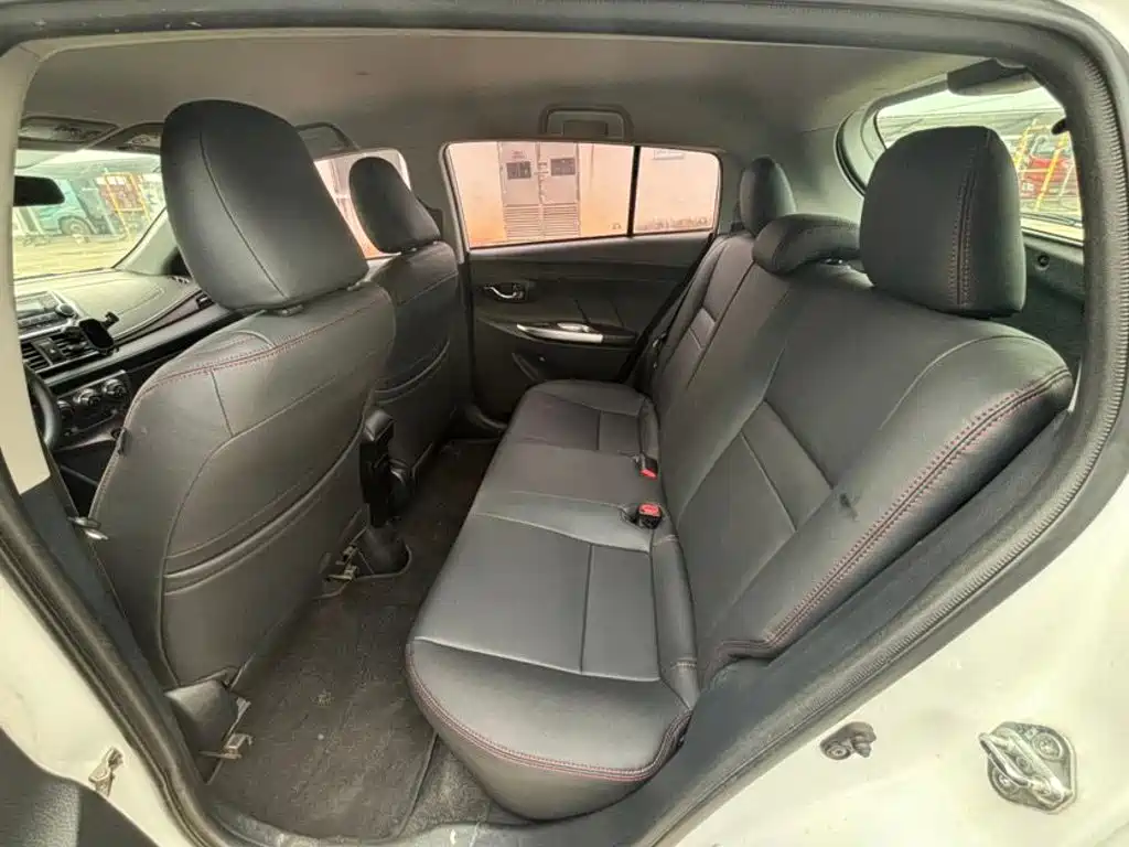Toyota Yaris L 2016 — фото 8