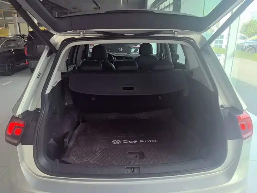 Volkswagen Tiguan L 2020 — фото 19