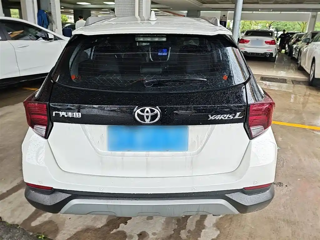 Toyota Yaris L 2021 — фото 6