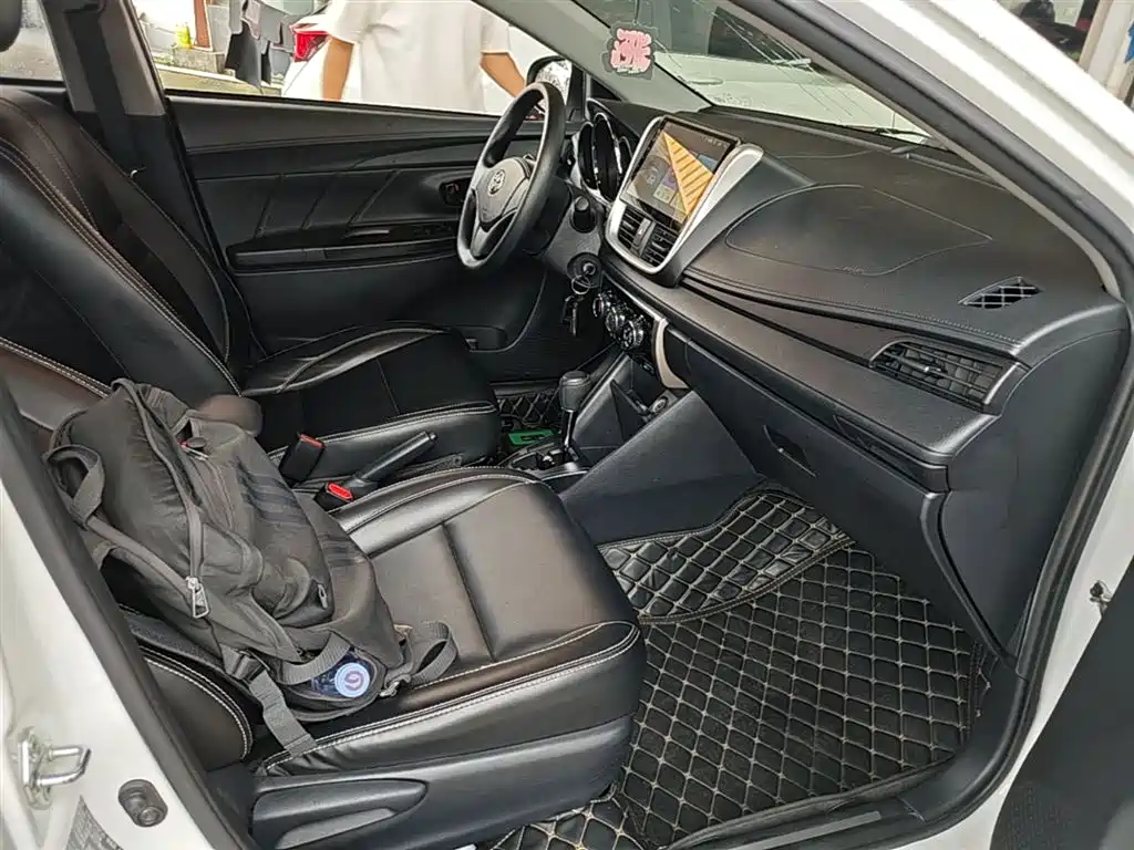Toyota Yaris L 2021 — фото 25