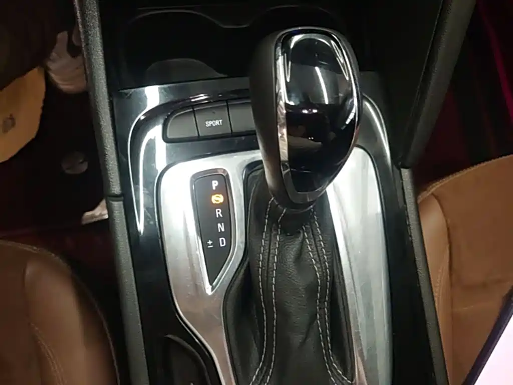 Buick Regal 2019 — фото 14