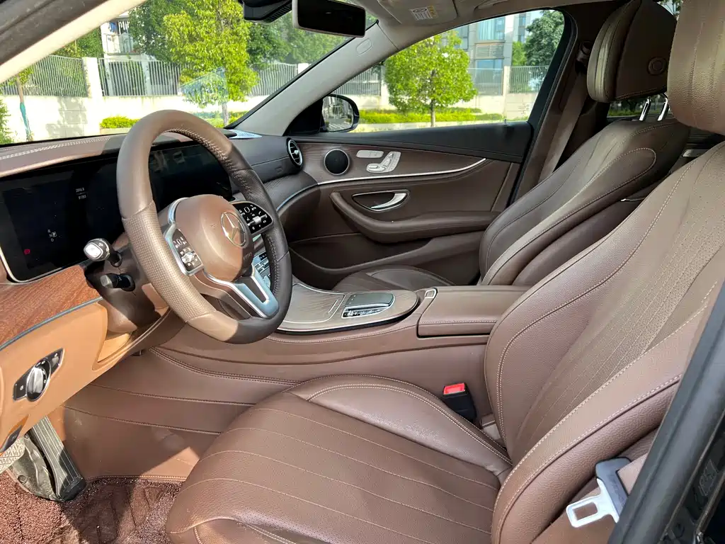 Mercedes-Benz E-Class 2020 — фото 4