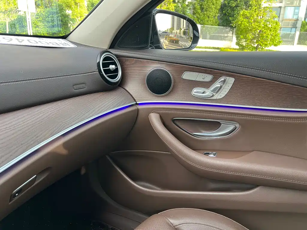 Mercedes-Benz E-Class 2020 — фото 14