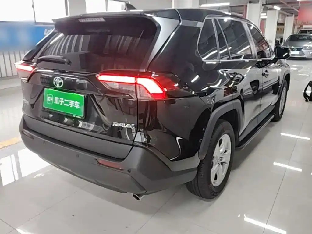 Toyota RAV4 2025