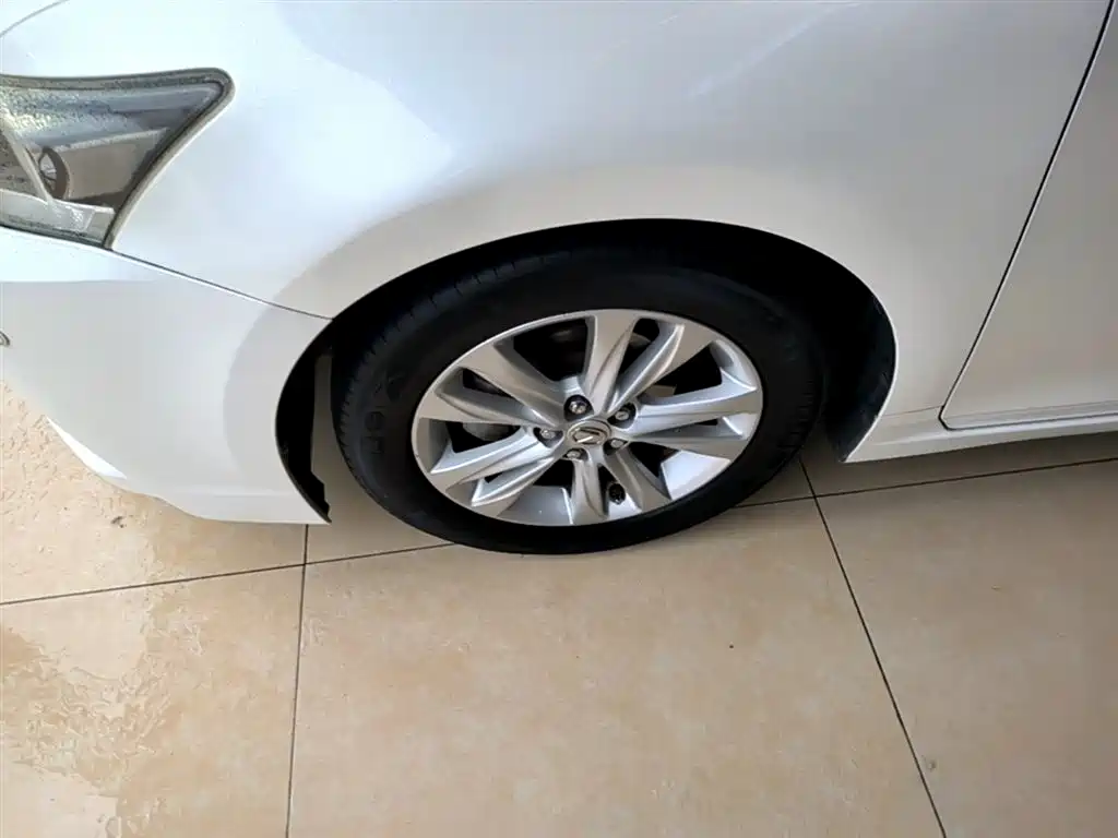 Lexus CT 2015 — фото 23