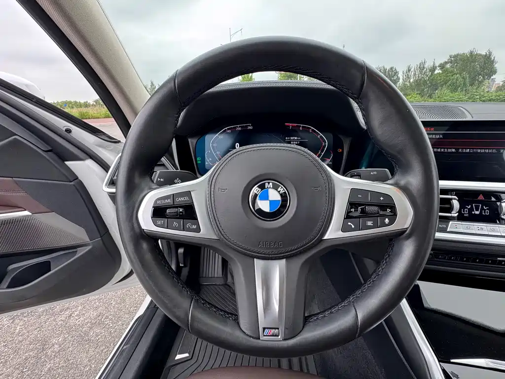 BMW 3 Series 2022 — фото 14