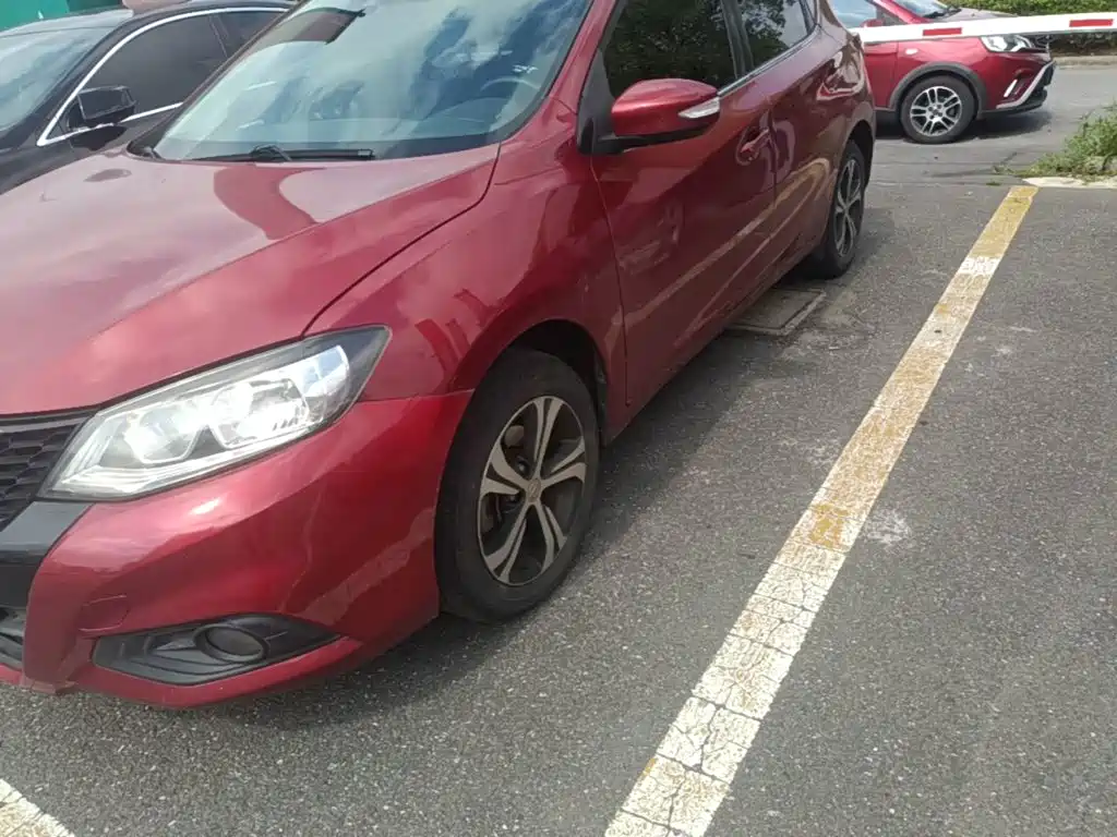 Nissan Tiida 2018 — фото 23