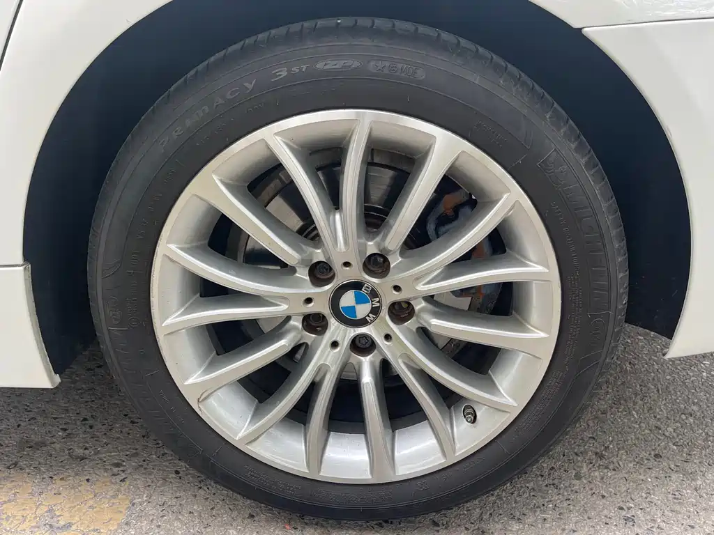 BMW 5 Series 2014 — фото 14