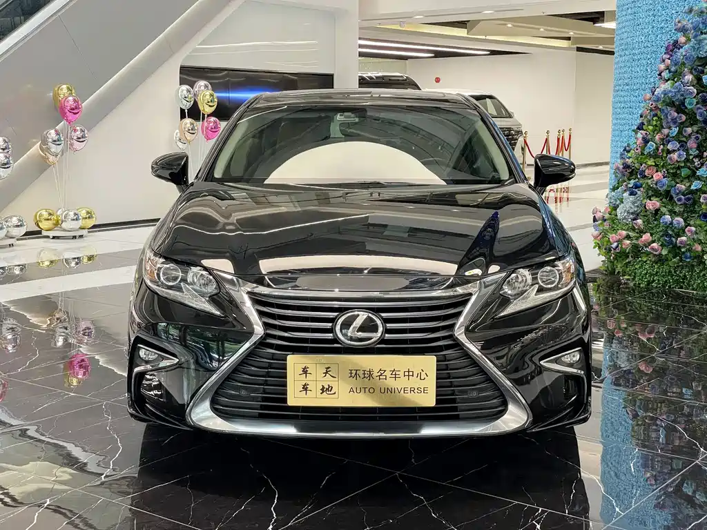 Lexus ES 2016