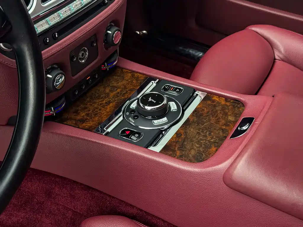 Rolls-Royce Ghost 2015 — фото 14