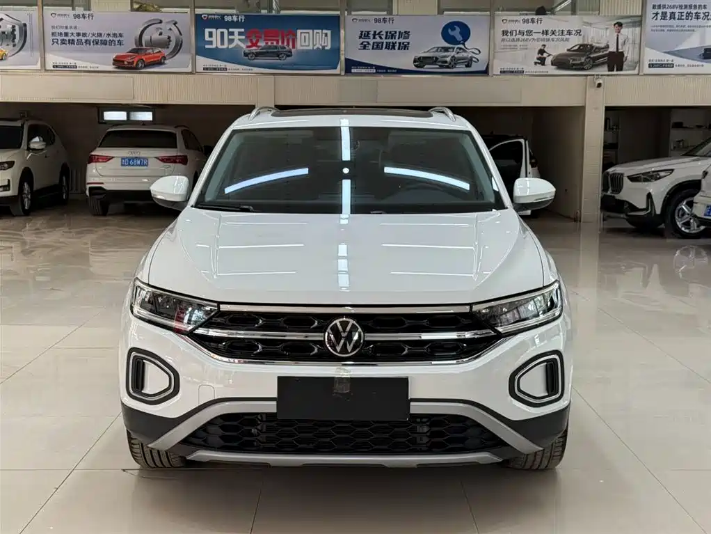 Volkswagen T-Roc 2023 — фото 2