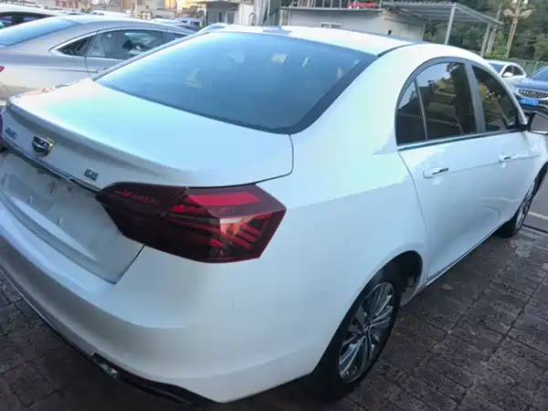 Geely Emgrand 2018