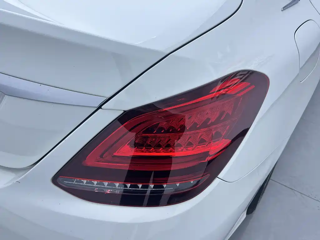 Mercedes-Benz C-Class 2020 — фото 19