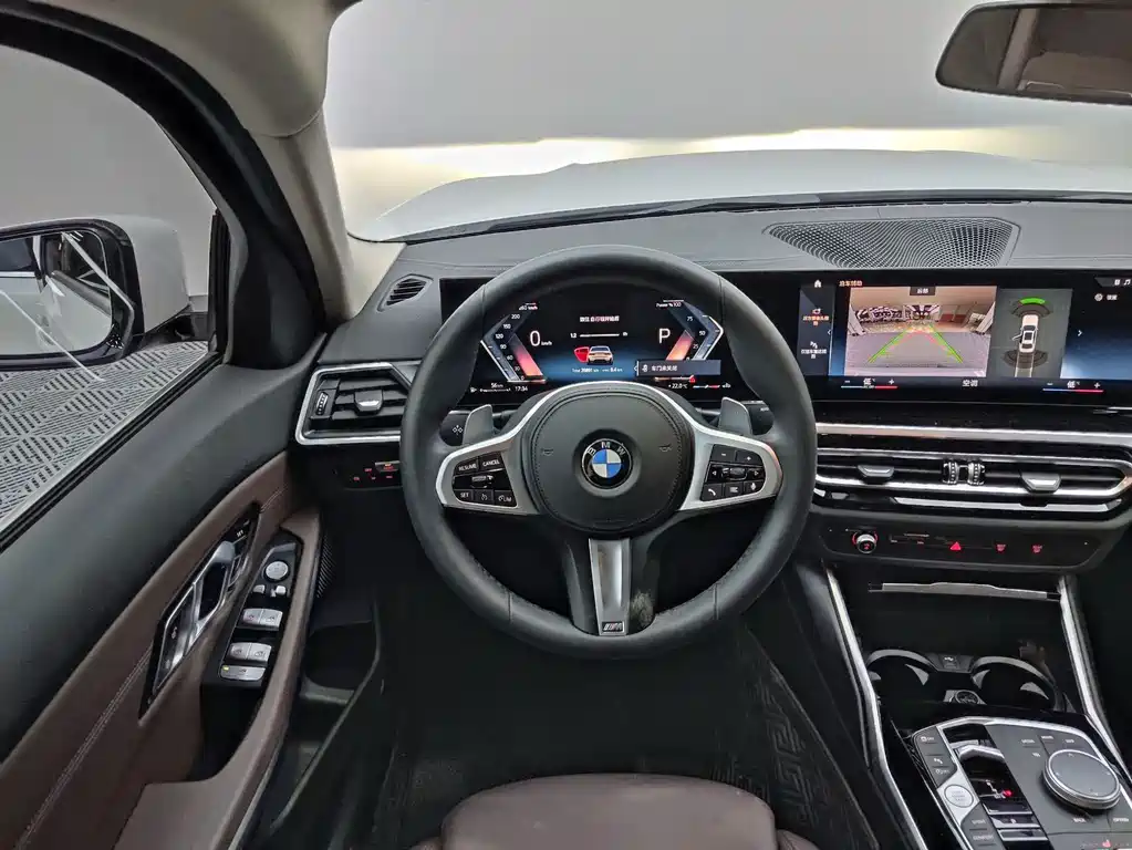 BMW 3 Series 2022 — фото 10