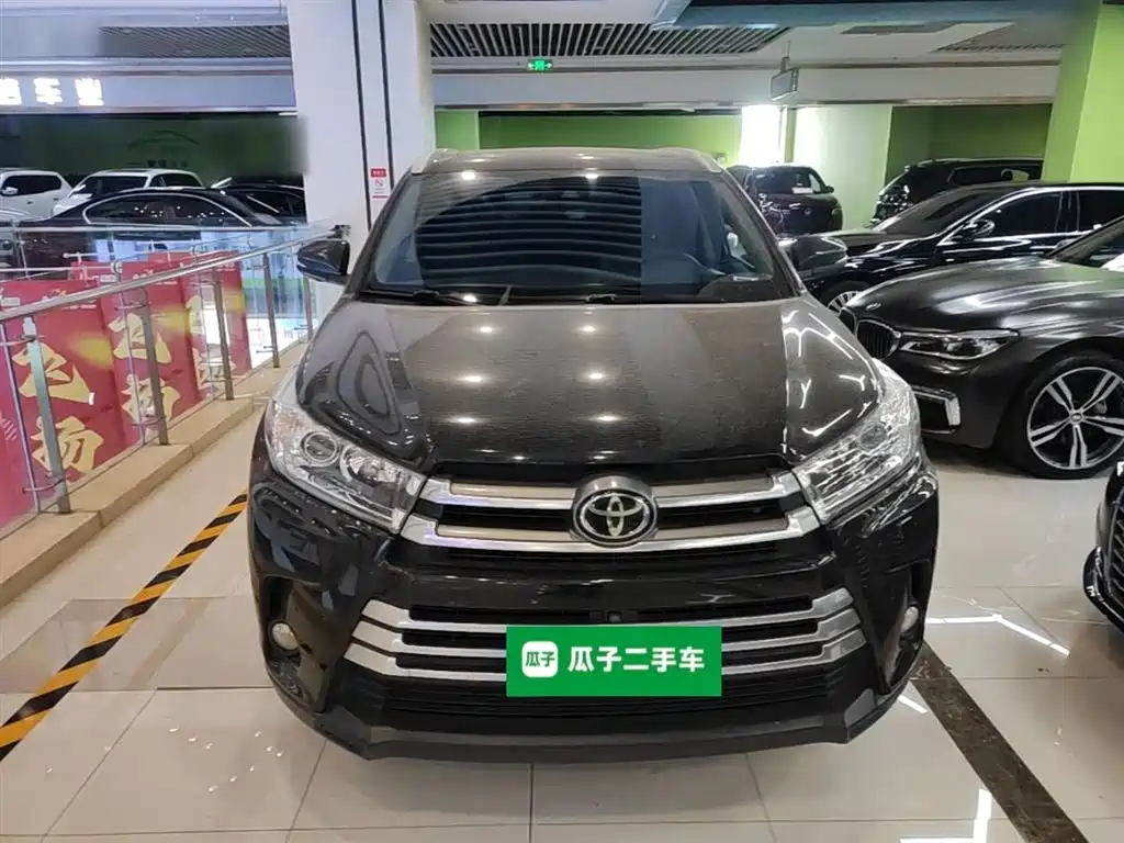 Toyota Highlander 2020 — фото 3