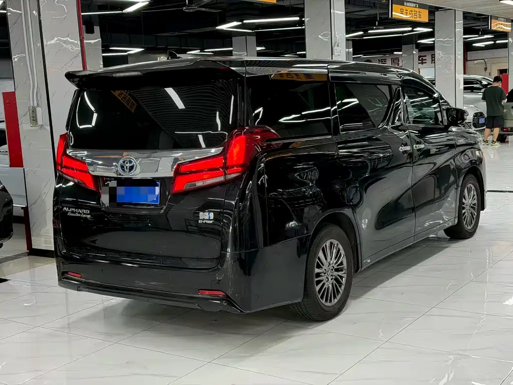 Toyota Alphard 2022