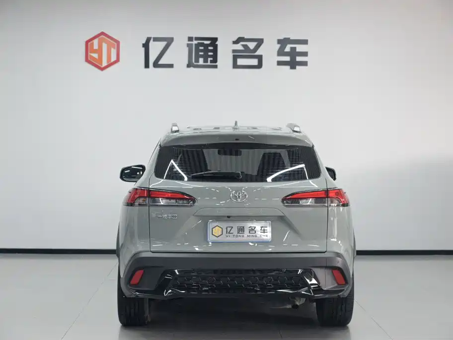 Toyota Corolla Cross 2022 — фото 20