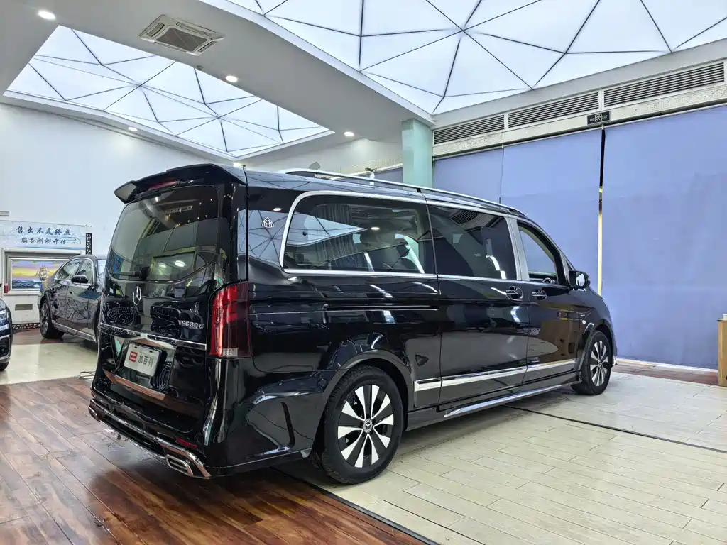 Mercedes-Benz Vito 2023 — фото 20