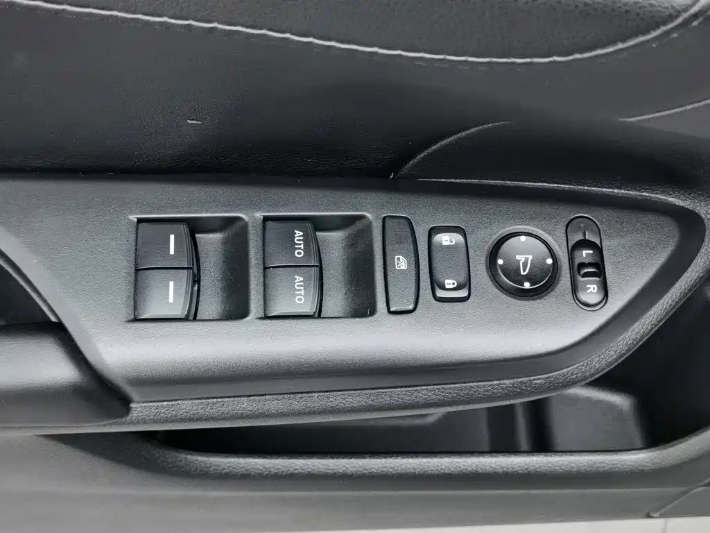 Honda Civic 2018 — фото 9