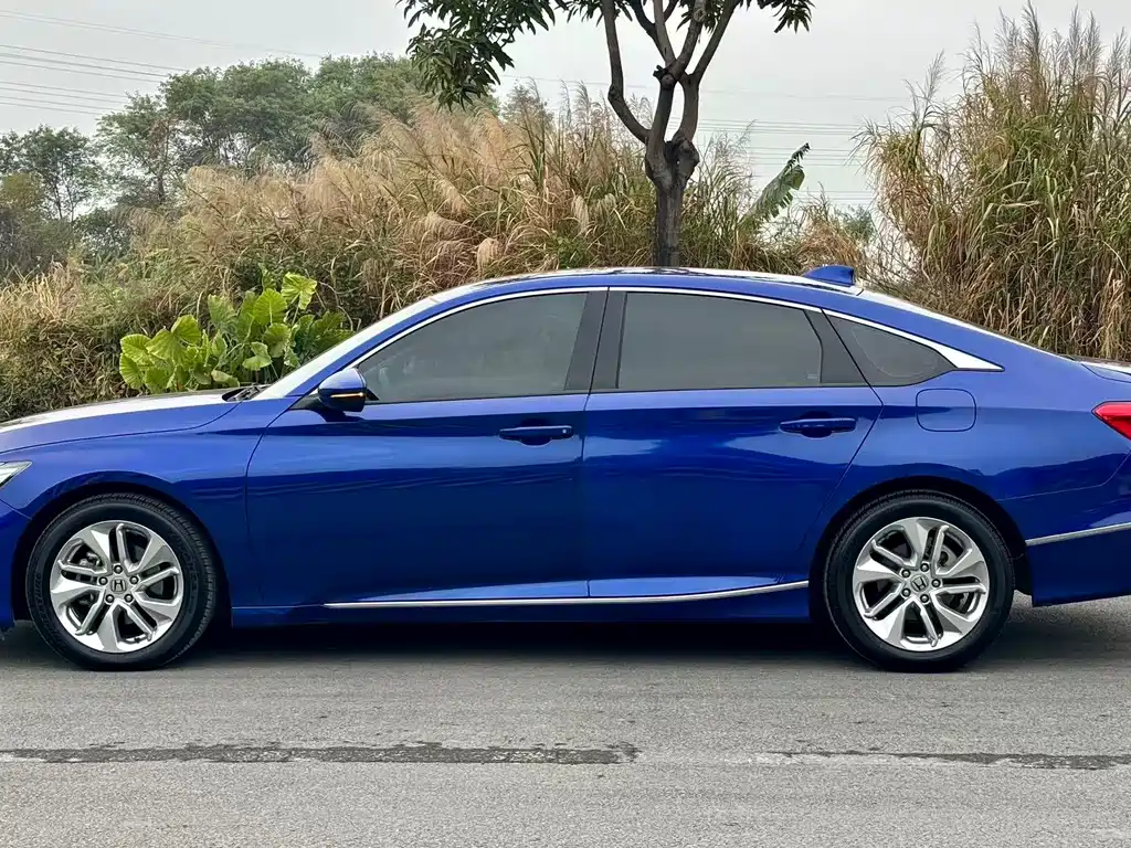 Honda Accord 2020 — фото 15