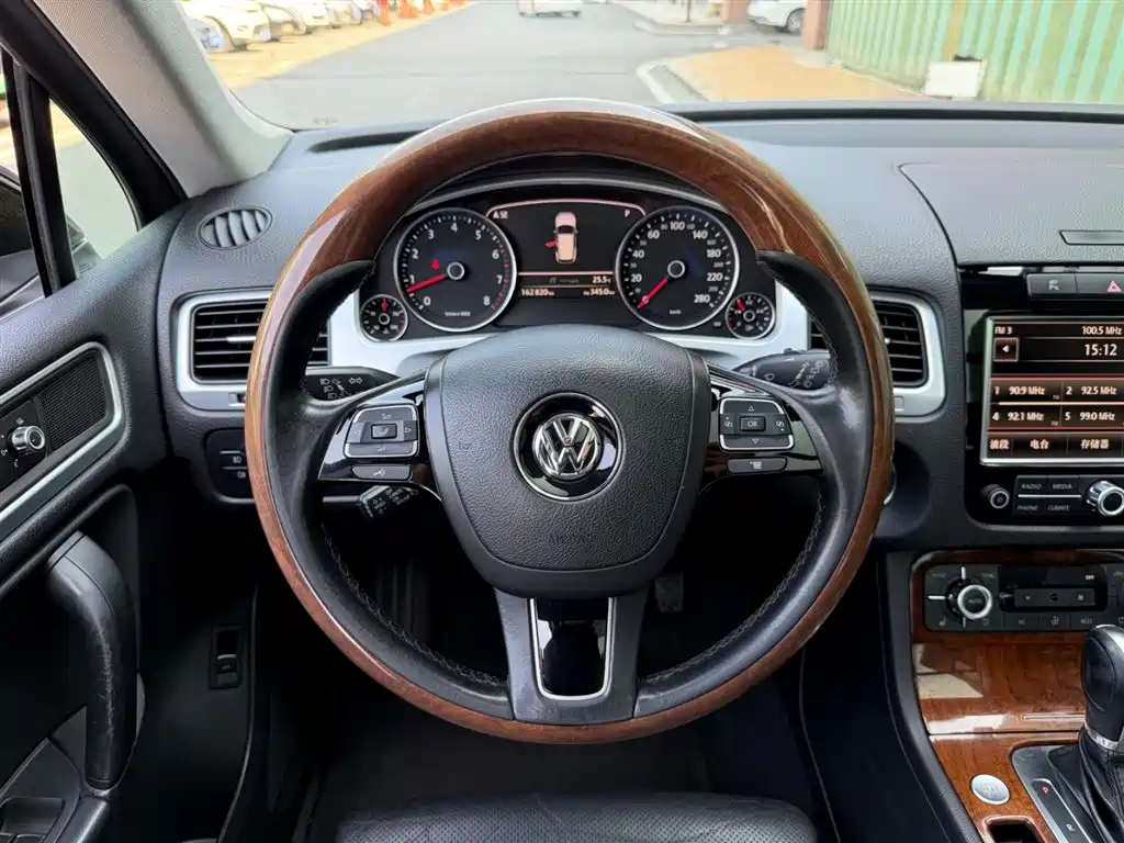 Volkswagen Touareg 2012