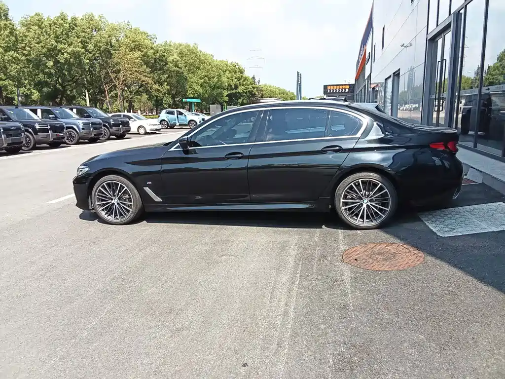 BMW 5 Series 2022