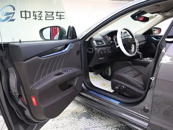 Maserati Ghibli 2023