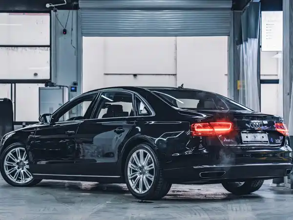 Audi A8 2011