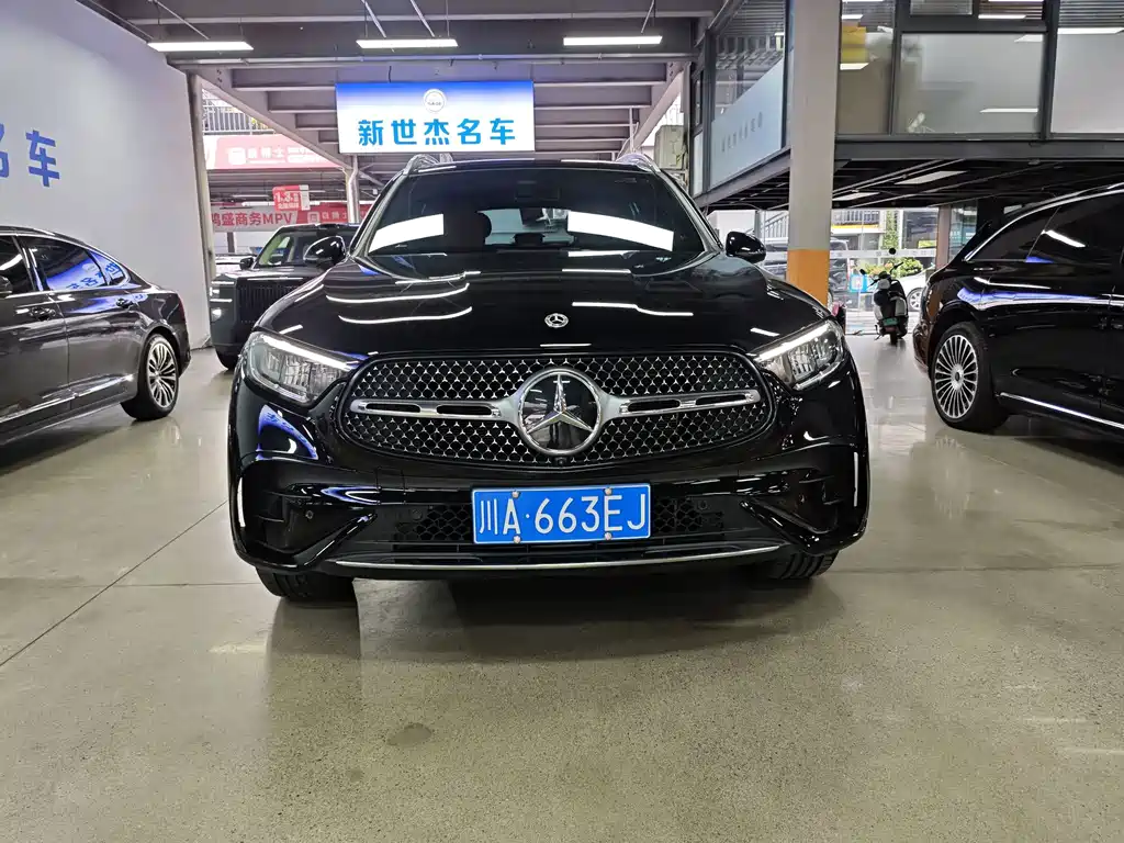 Mercedes-Benz GLC 2025