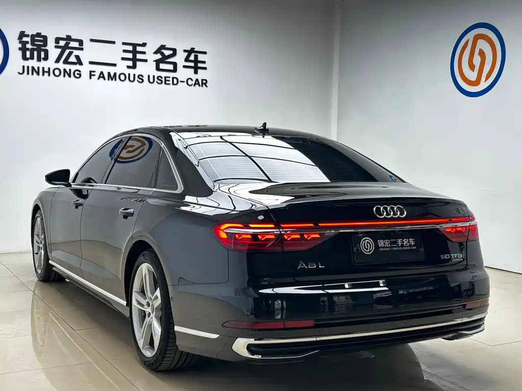Audi A8 2023 — фото 23