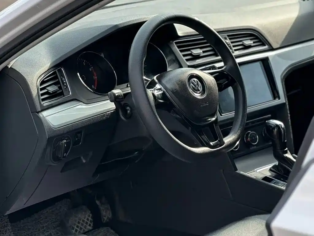 Volkswagen Lamando 2018 — фото 16