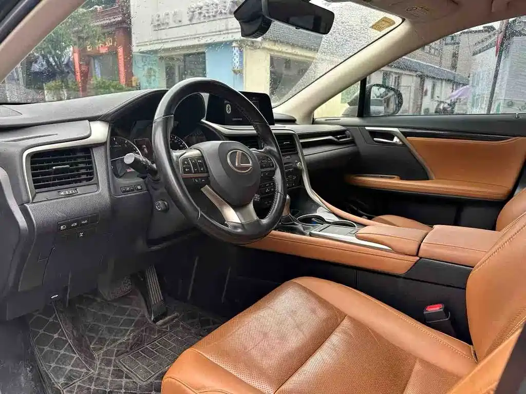 Lexus RX 2021