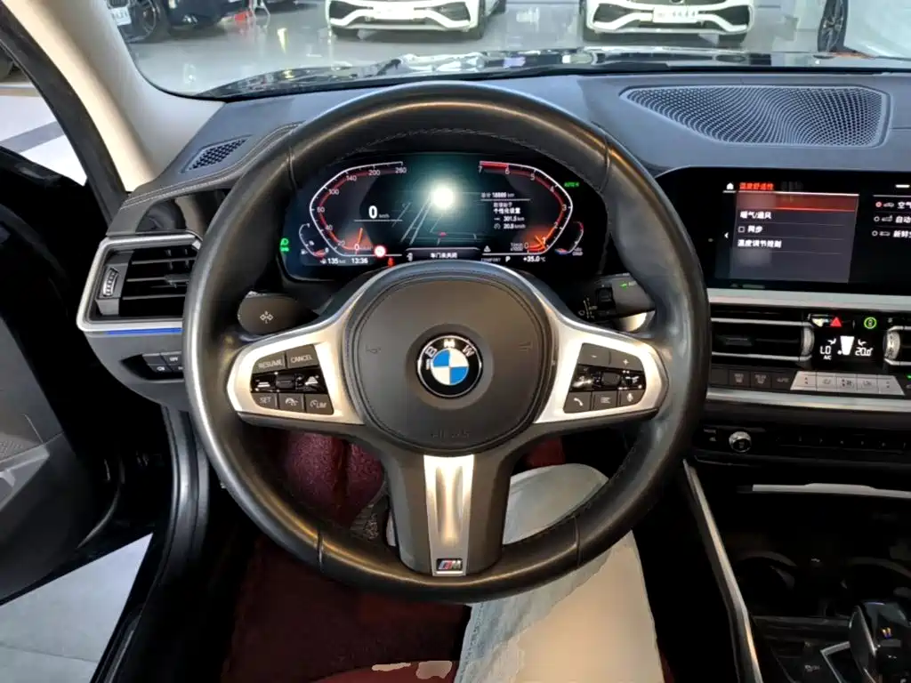 BMW 3 Series 2021 — фото 11