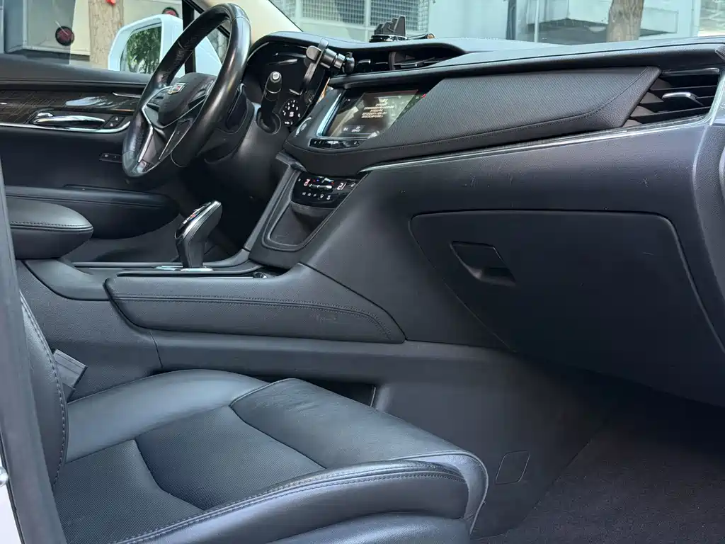 Cadillac XT5 2019 — фото 19