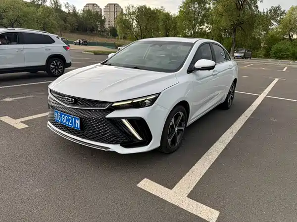 Geely Emgrand L 2021