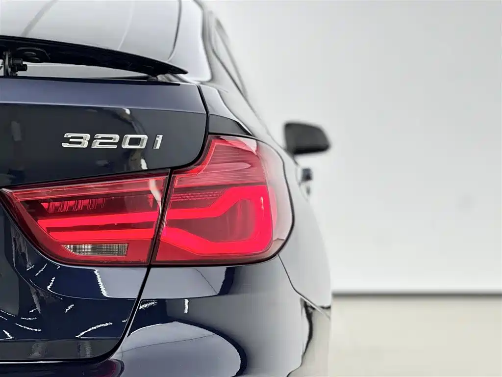 BMW 3 Series GT 2019 — фото 16