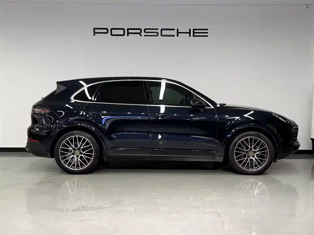 Porsche Cayenne 2022