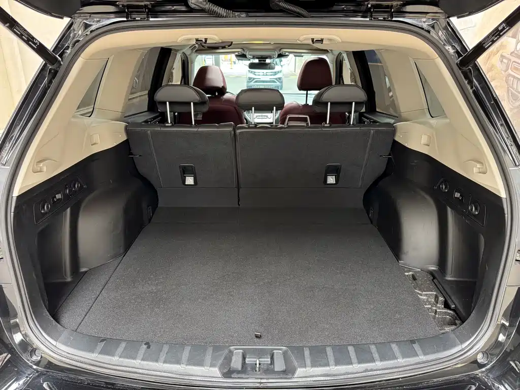 Subaru Forester 2024 — фото 8