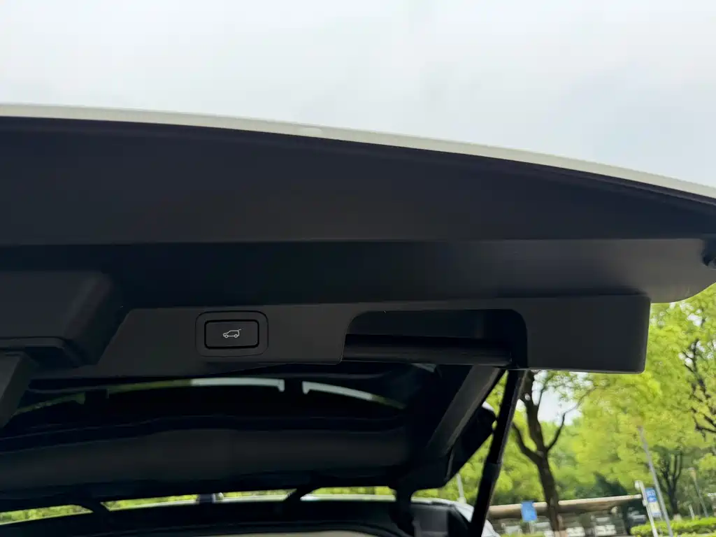 Land Rover Sport 2020 — фото 18