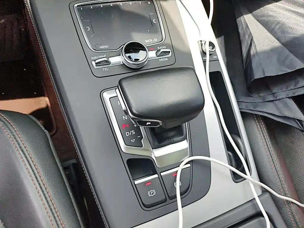 Audi Q5L 2019