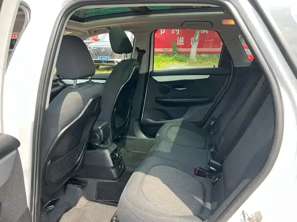 BMW 2 Series Station Wagon 2016